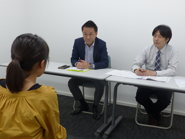 久留米大学二次試験に向けたグループ面接対策の様子