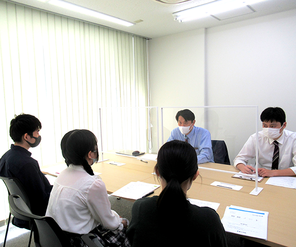 希望者には別日で面接対策も行います。