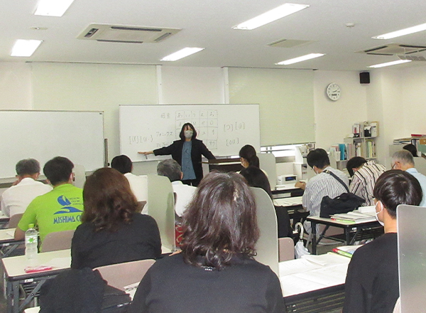 ベテラン講師による英語・数学の攻略法についても解説します。 画像