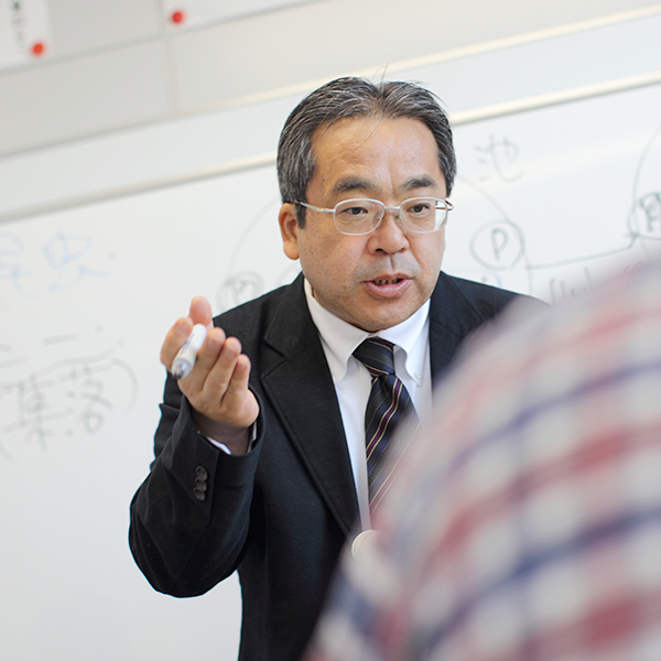 指導を行うのは医学部受験に精通した富士学院講師陣